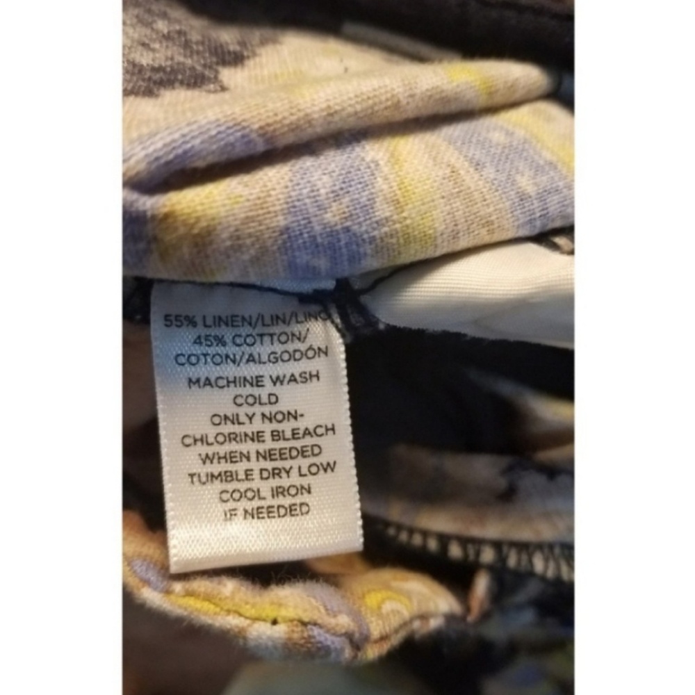 3/$20- LOFT floral shorts- size 2 - Picture 7 of 8